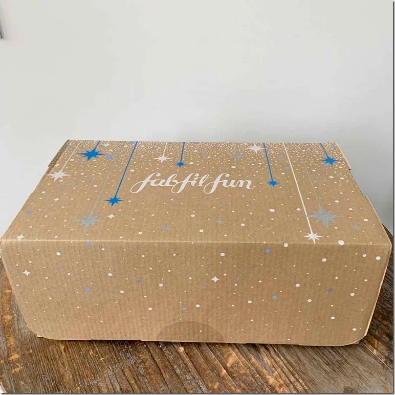 fabfitfun-winter-box-2020-review - 1