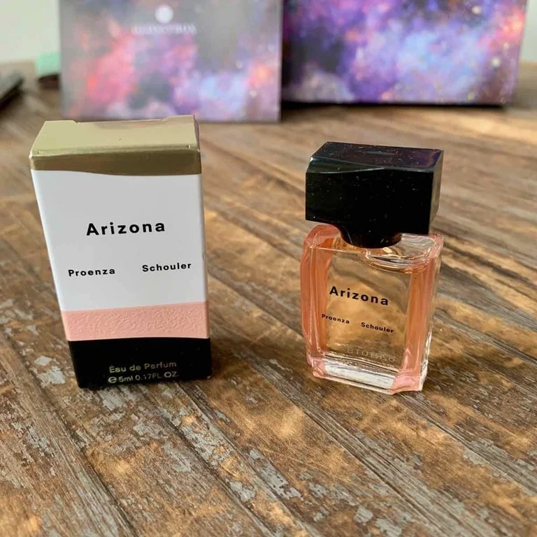 glossybox-black-friday-limited-edtion-2020-review - 18