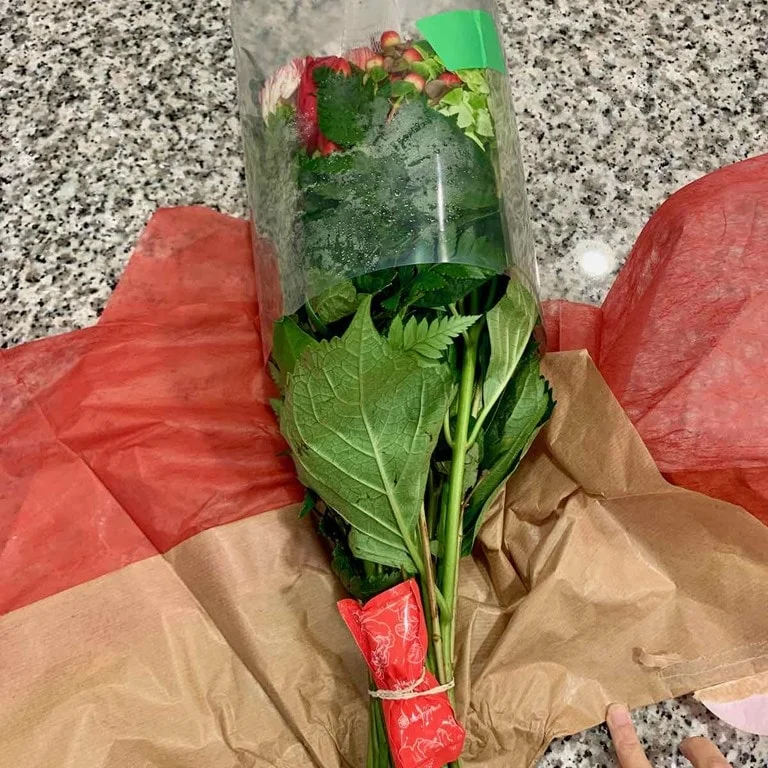 bloomsybox-november-2020-review-autumn-roses - 14