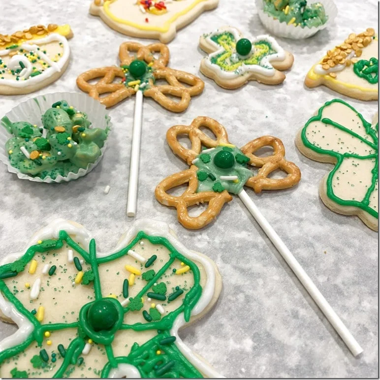 Gramma in a Box March 2021 Review St Patricks Day Treats 011