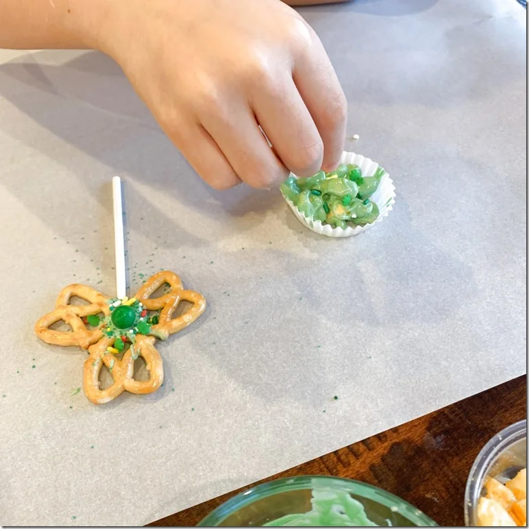 Gramma in a Box March 2021 Review St Patricks Day Treats 048