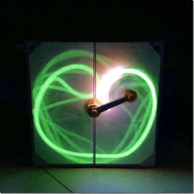 tinker-crate-january-2021-review-glowing-pendulum (19)
