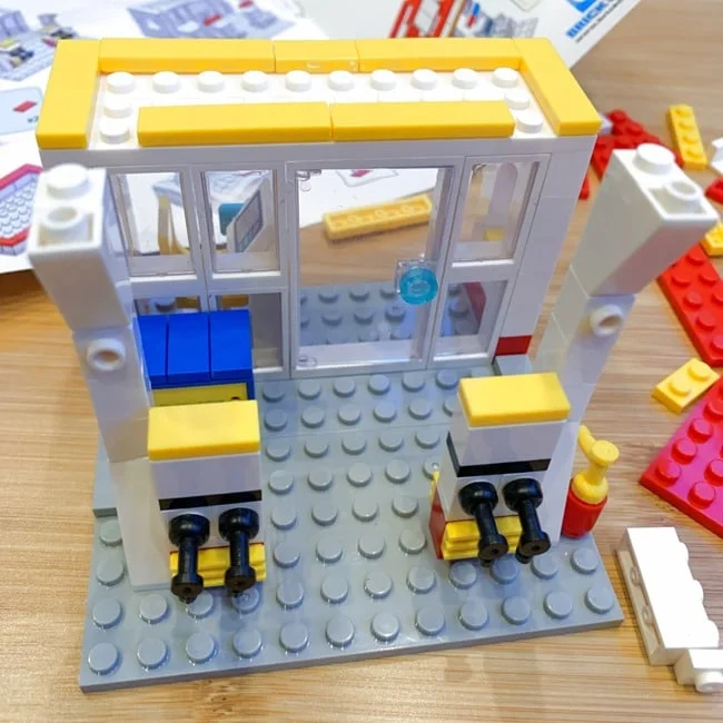 Brick Loot April 2021 Review   Coupon 010