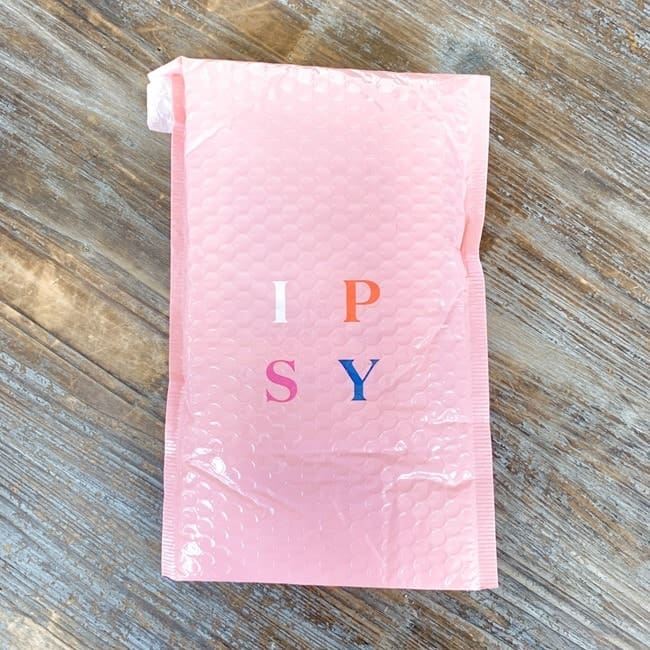 IPSY Glam Bag August 2020 Review 010
