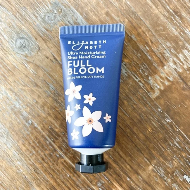 IPSY Glam Bag January 2021 Review 001
