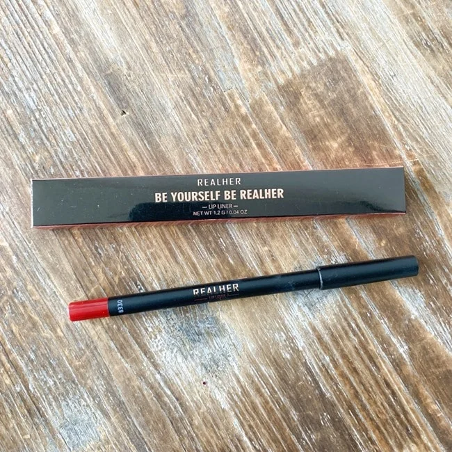 POUTBOX PLUS April 2021 Review 022