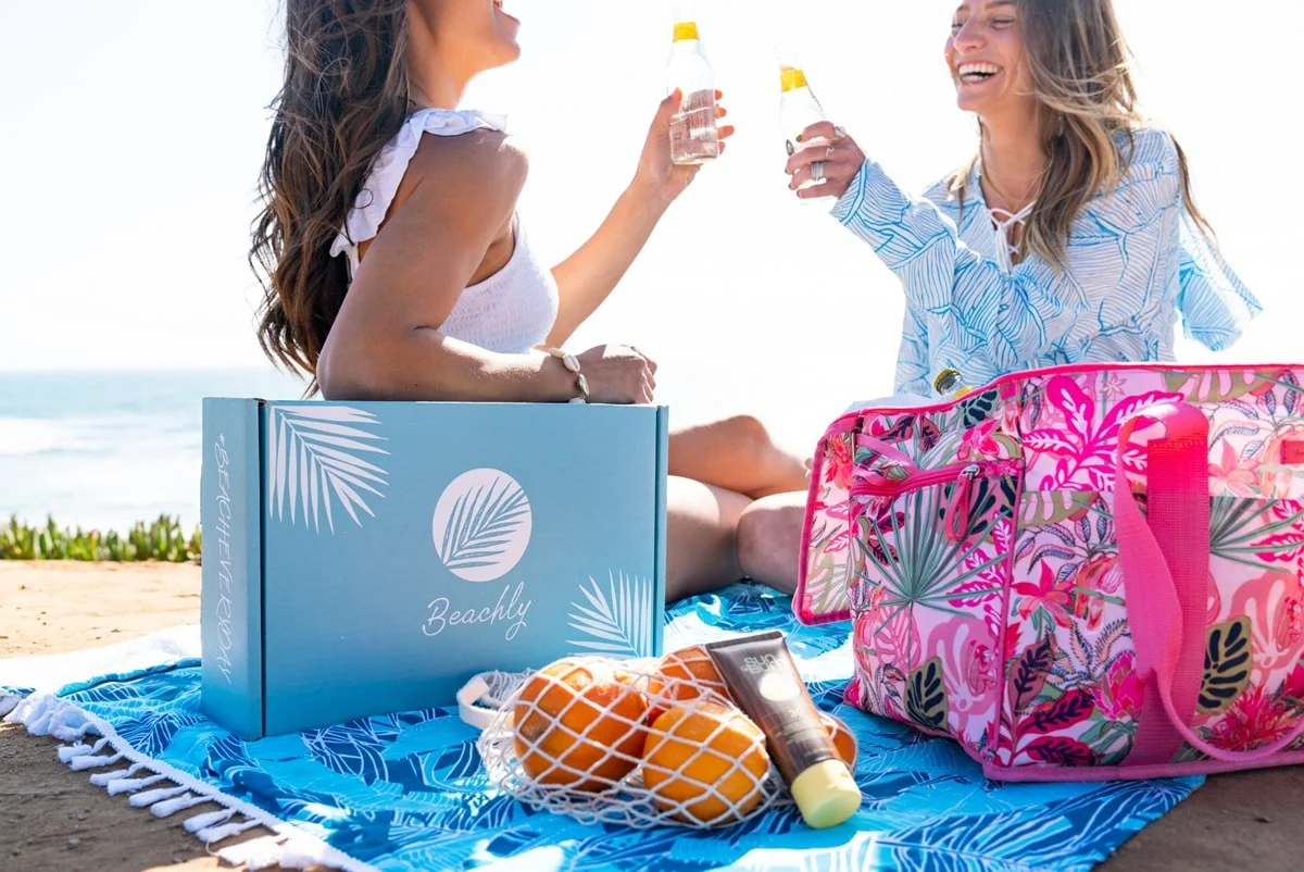 beachly summer2021 verabradleycooler 1