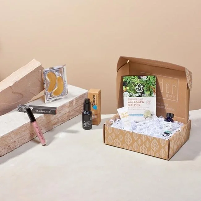 Summer_Lovin_Box_1_f6897eb6-f73e-452b-8e33-56229e840d69_600x