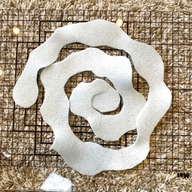 Annie's Creative Woman Kit-of-the-Month Club Floral Hoop Art Review 004