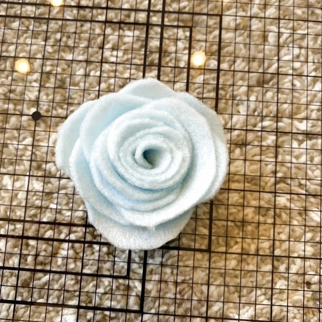 Annie's Creative Woman Kit-of-the-Month Club Floral Hoop Art Review 006