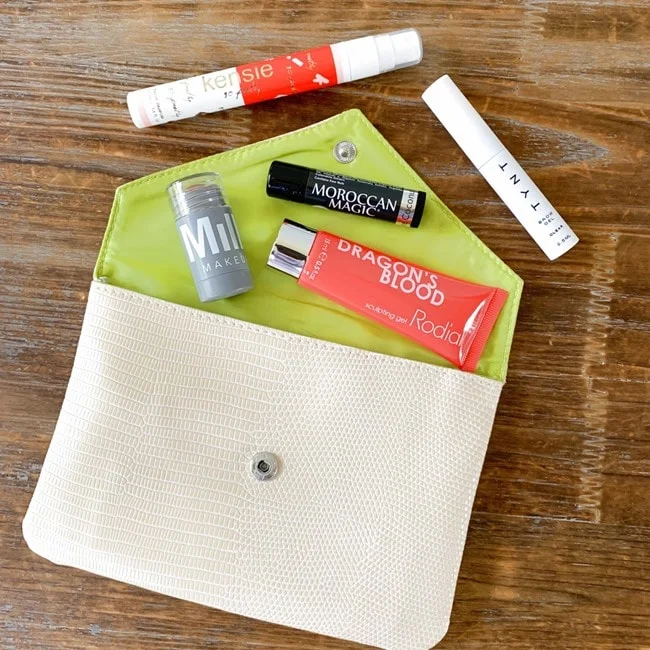IPSY Glam Bag August 2021 Wanderlust Review 008