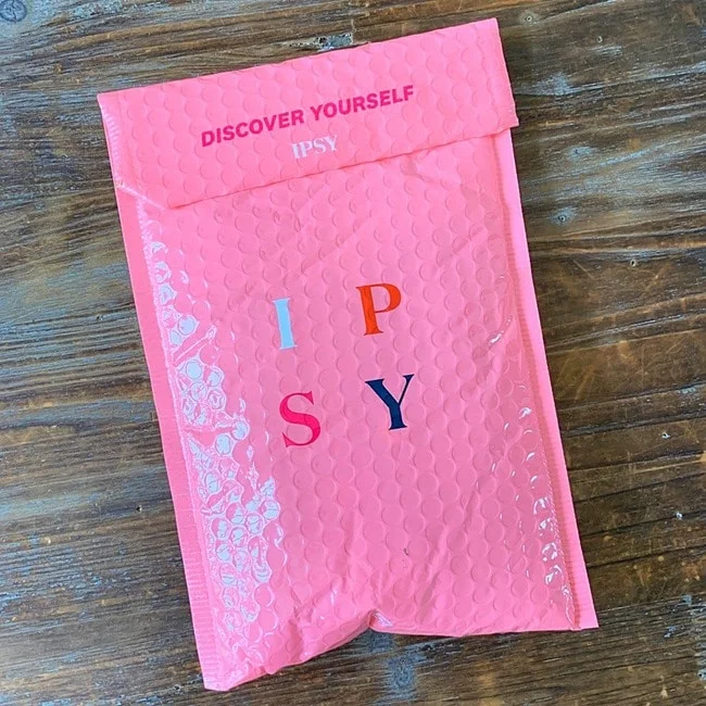 ipsy-glam-bag-september-2021-review01 ipsy-glam-bag-september-2021-review01