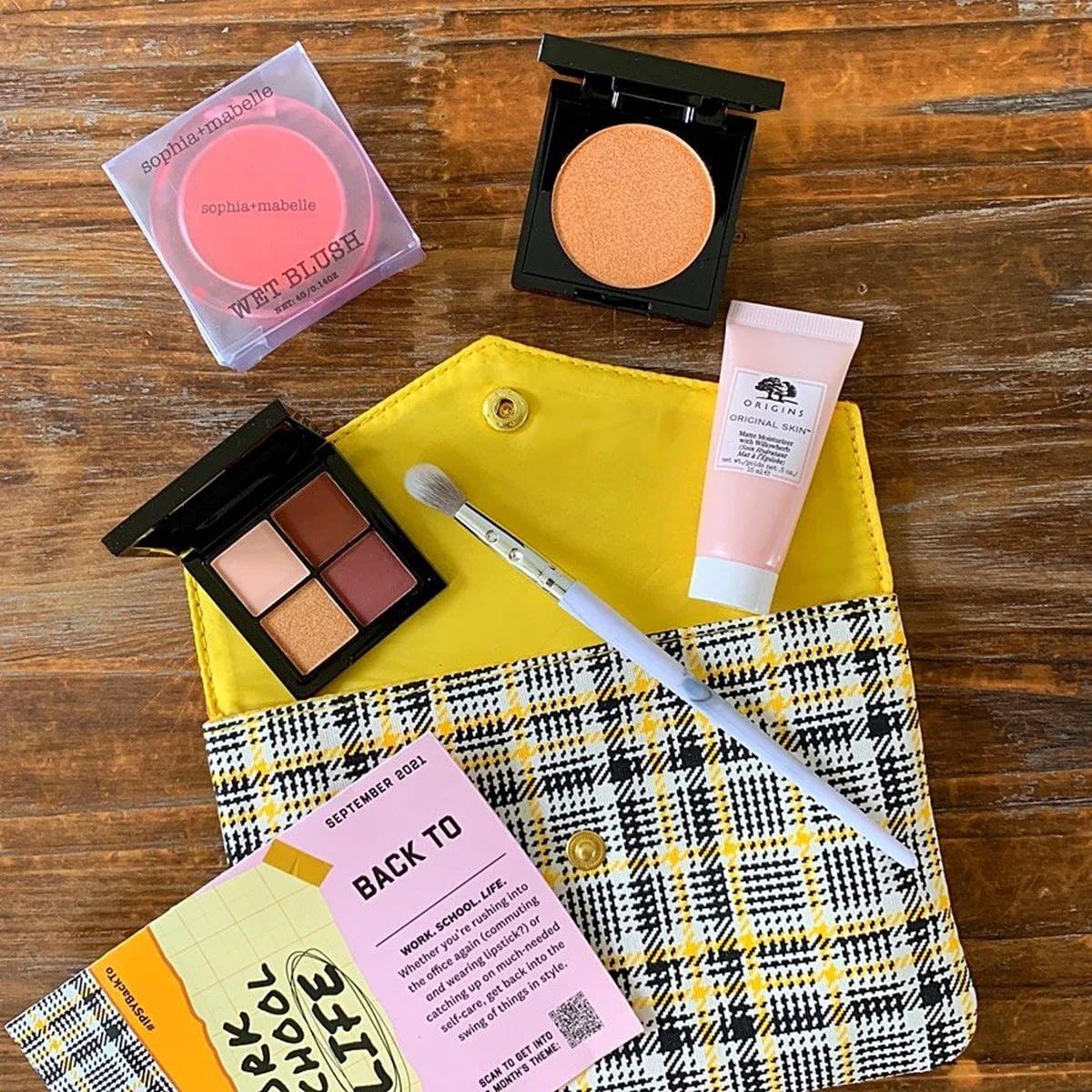 ipsy glam bag september 2021 review03