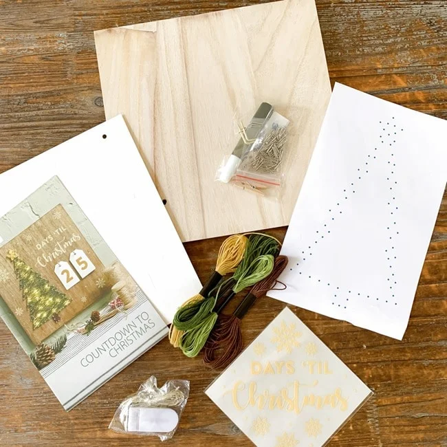 Annie's Creative Woman Kit-of-the-Month Club Countdown to Christmas Review   Coupon 034