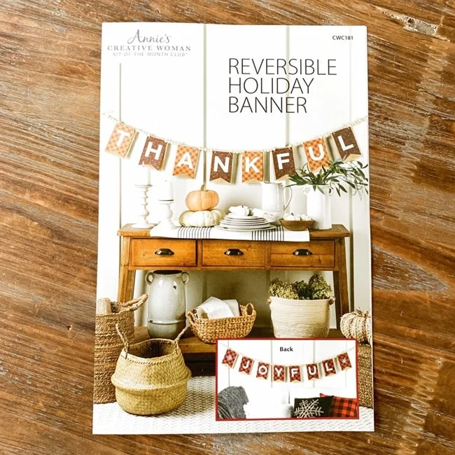 Annie's Creative Woman Kit-of-the -Month Club Reversible Holiday Banner Review 004