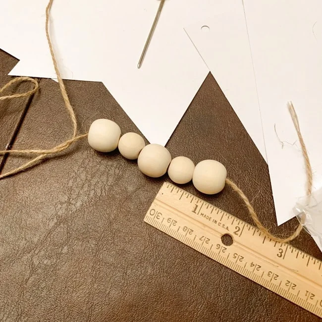 Annie's Creative Woman Kit-of-the -Month Club Reversible Holiday Banner Review 015
