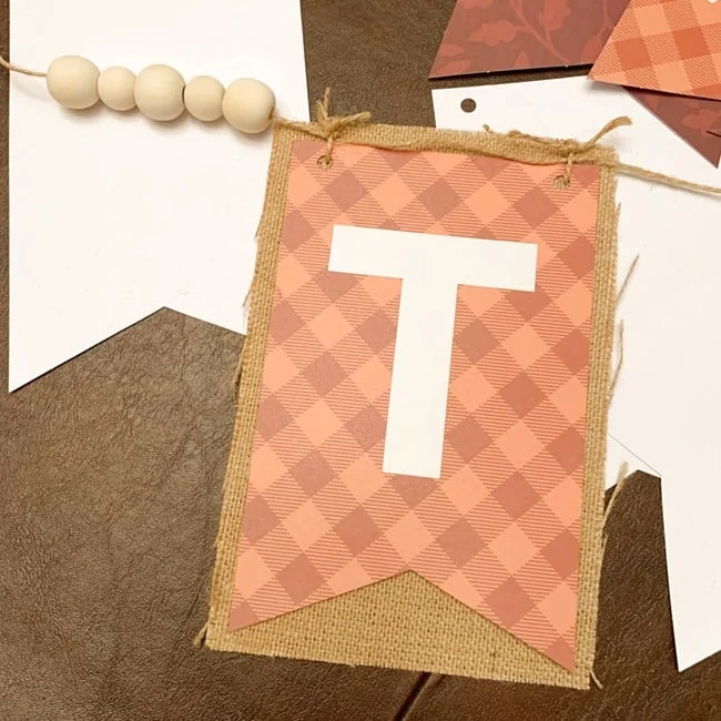 Annie's Creative Woman Kit-of-the -Month Club Reversible Holiday Banner Review 019