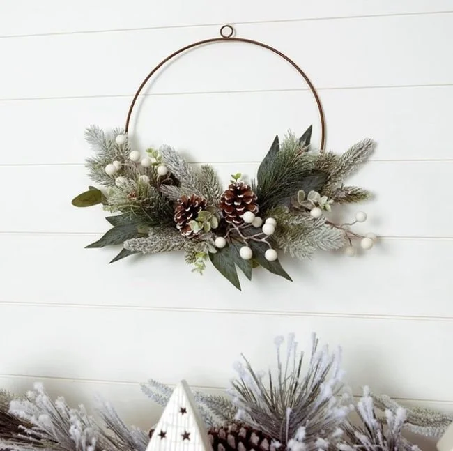winter-wall-hanging-733x729