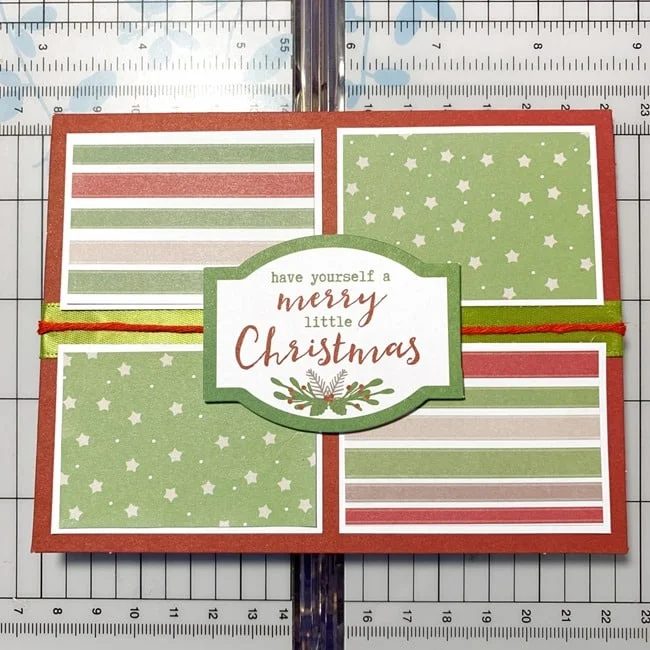 Annie's Cardmaker December 2021 Review Christmas Greetings Cards 015 Annie's Cardmaker December 2021 Review Christmas Greetings Cards 015