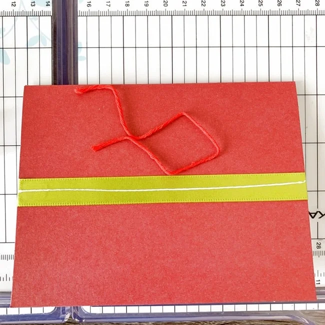 Annie's Cardmaker December 2021 Review Christmas Greetings Cards 017 Annie's Cardmaker December 2021 Review Christmas Greetings Cards 017