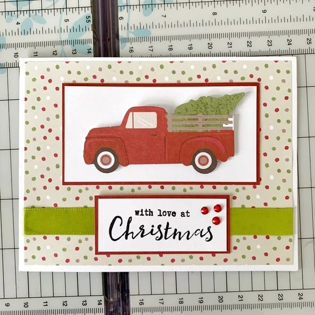 Annie's Cardmaker December 2021 Review Christmas Greetings Cards 019 Annie's Cardmaker December 2021 Review Christmas Greetings Cards 019