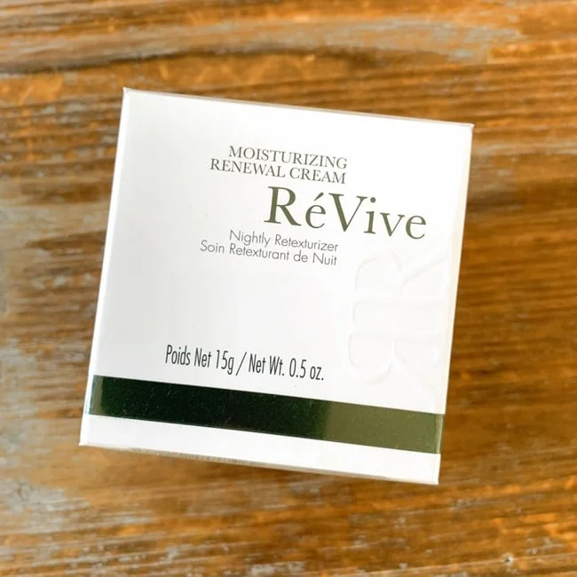 SkinStore Selects Edit Beauty Box 2021 Review 016 SkinStore Selects Edit Beauty Box 2021 Review 016