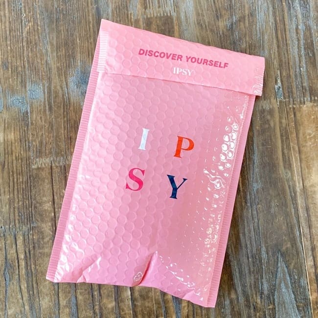 IPSY Glam Bag January 2021 Review 010