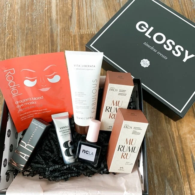 GLOSSYBOX February 2022 Review - Timeless Treats Edition 003 GLOSSYBOX February 2022 Review - Timeless Treats Edition 003