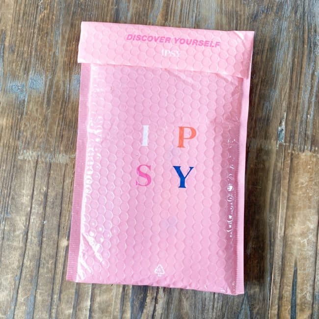 ipsy glam bag march 2022 review 001