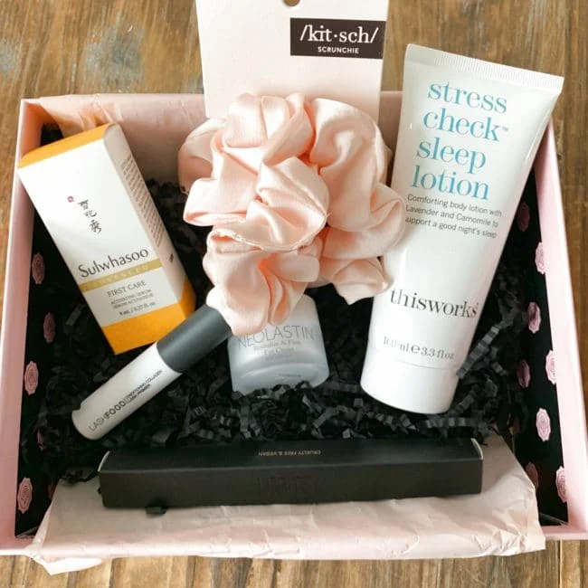glossybox april 2022 review 001