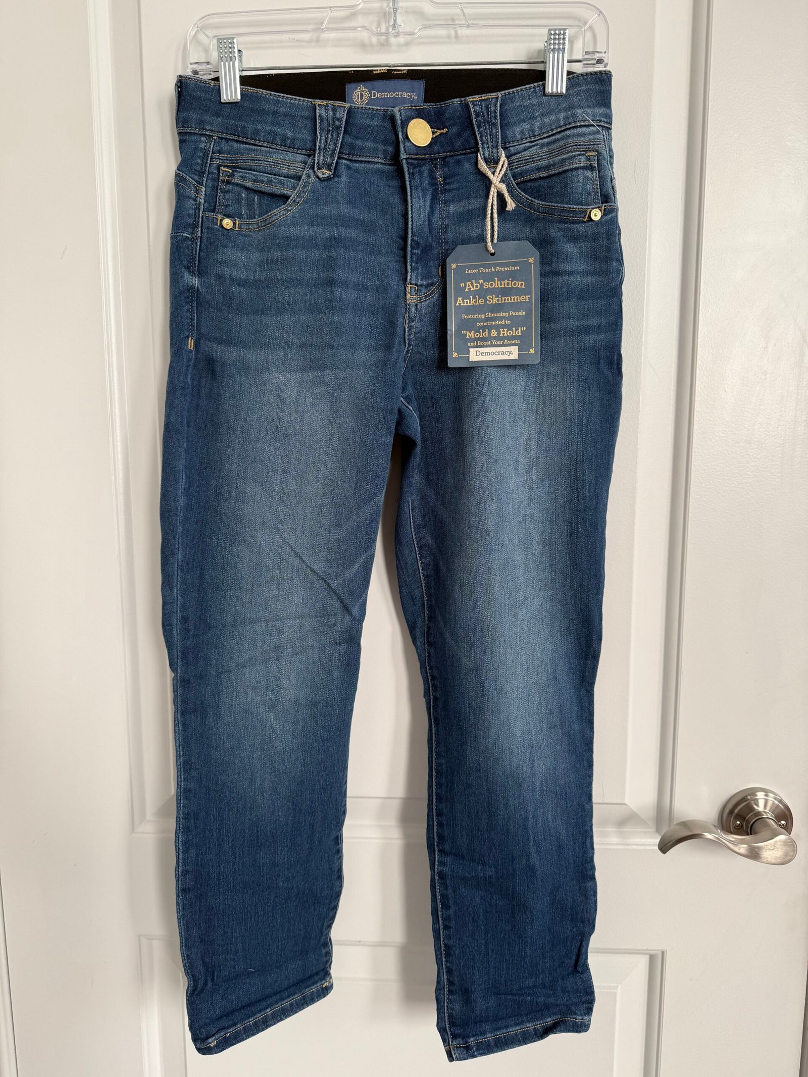 Democracy 23.5 inch Ankle Skimmer Jeans in Blue petite size 4P