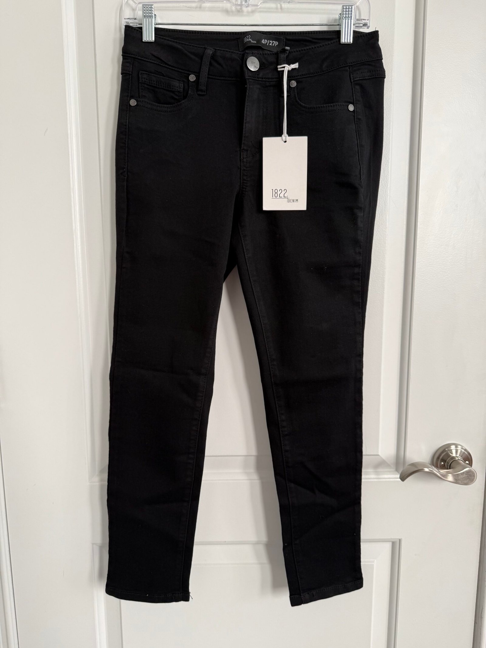 1822 Denim 26 inch Mid Rise Shapewear Ankle Skinny Jeans in Black petite size 27P